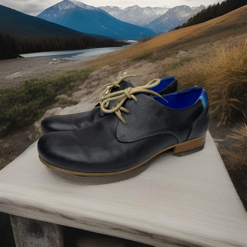 John Fluevog Deep Blue Navy Leather Lace-Up Ocford with Blue Lining